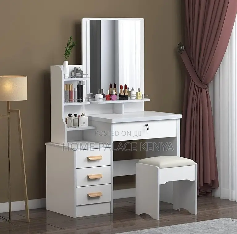 Dressing Table: Luxury Makeup Dressing Table With Mirror