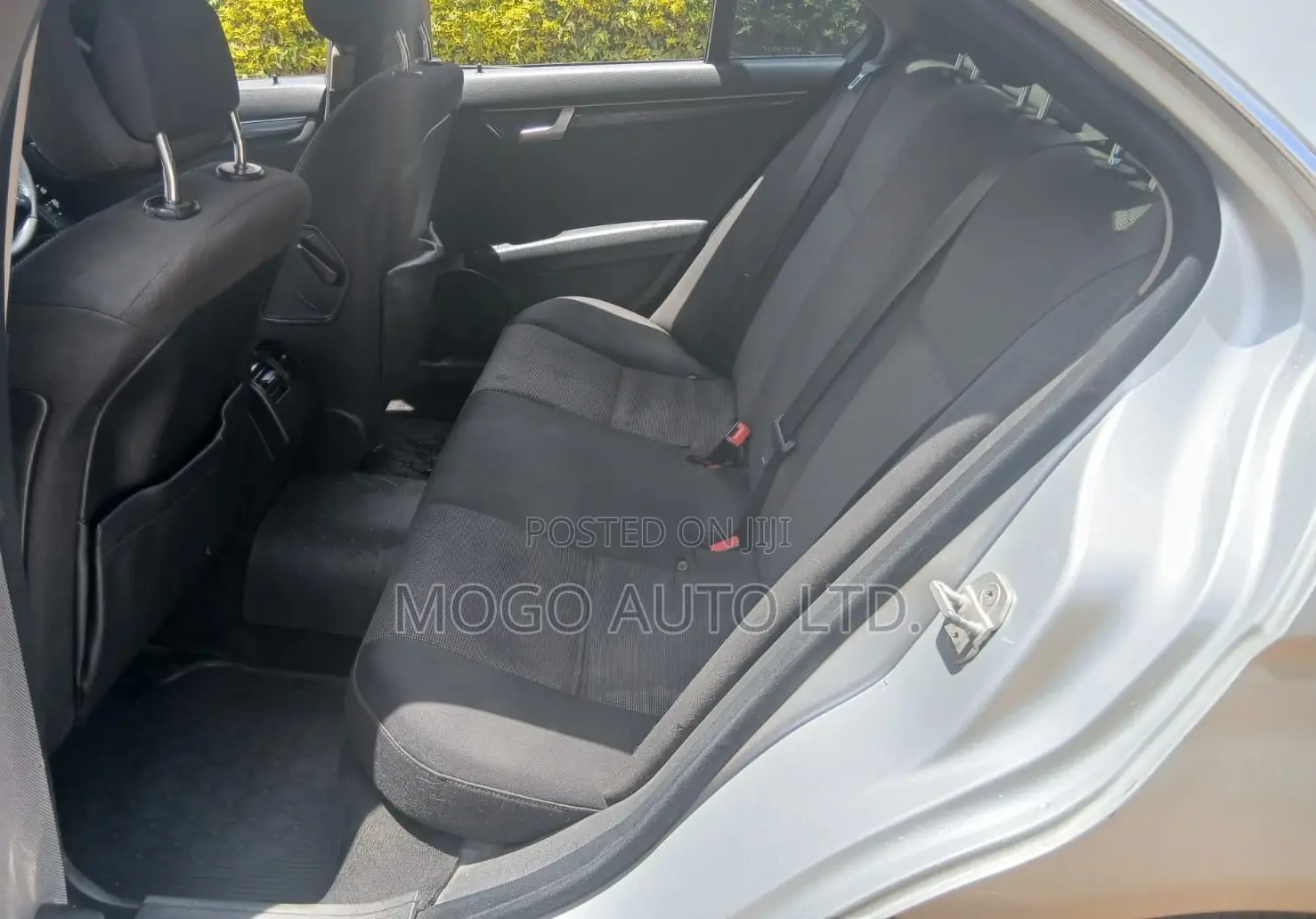 Mercedes-Benz C180 2012 Silver