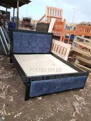 Mahogany Purples Chester Bed
