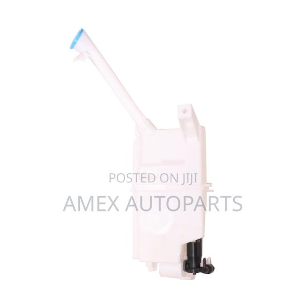 Washer Tank W/ Motors Nissan Xtrail 2017