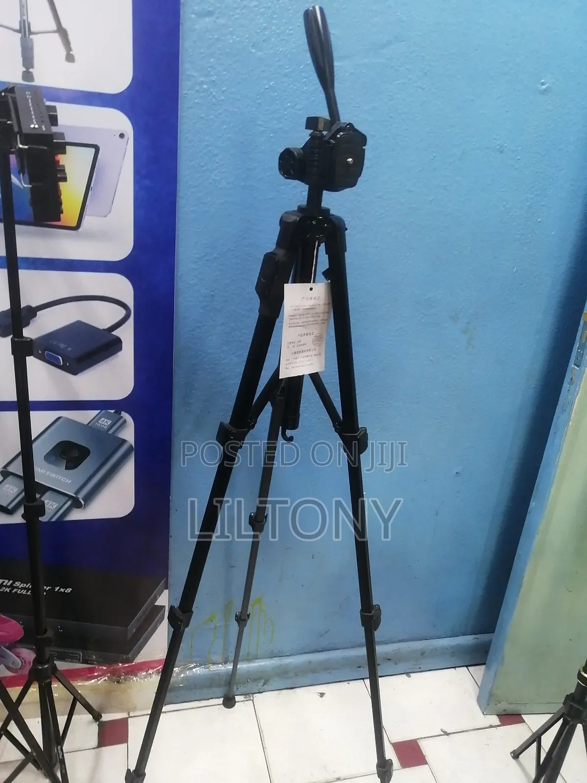 1.8m Camera /Phone Tripod Stand