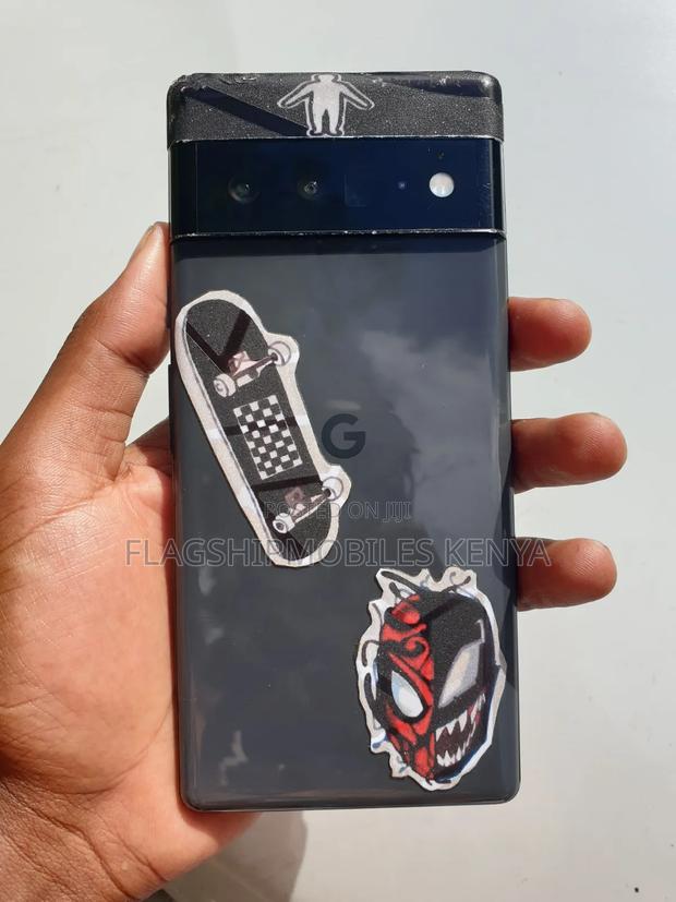 Google Pixel 6 Pro 128 GB Black - main view