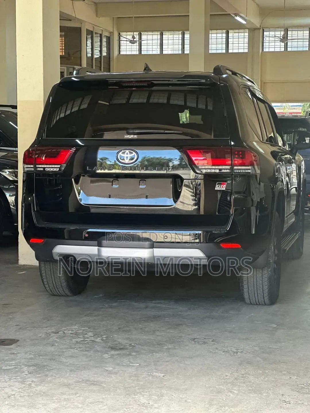 Toyota Land Cruiser LC300 2023 Matt Black