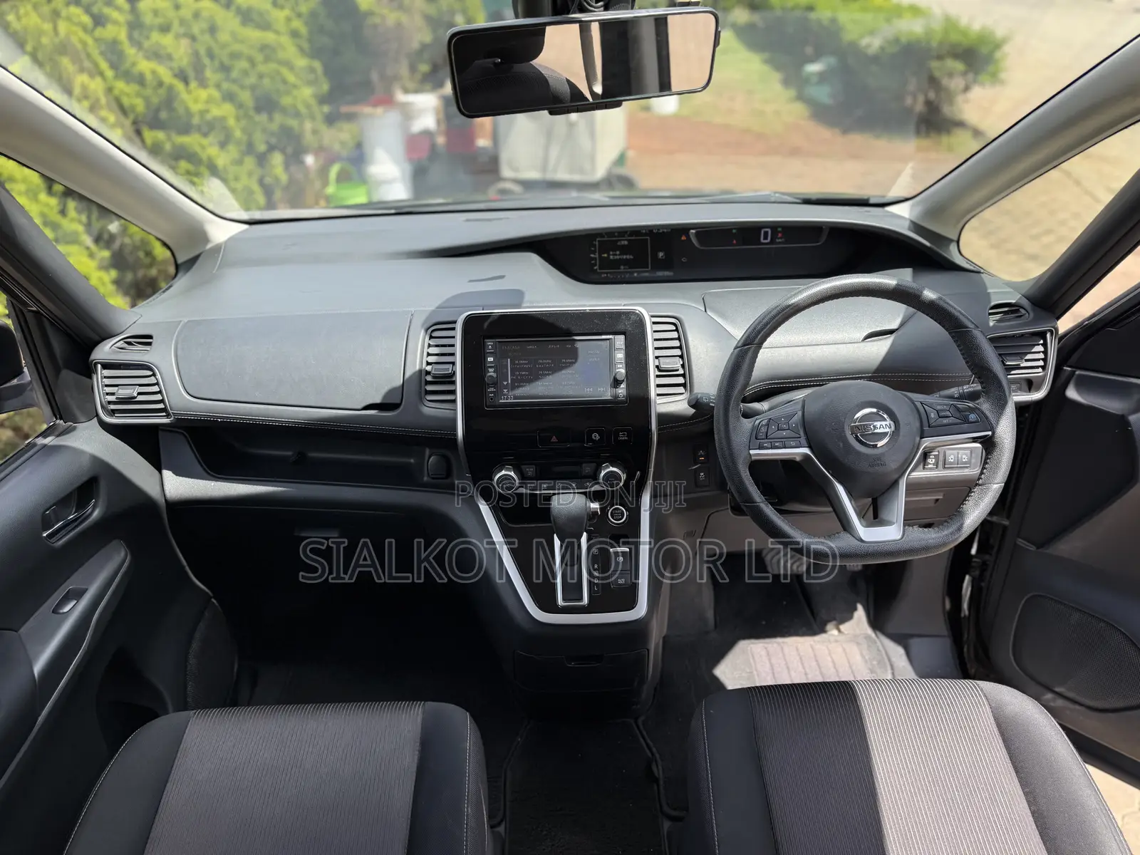 Nissan Serena 2018 Black
