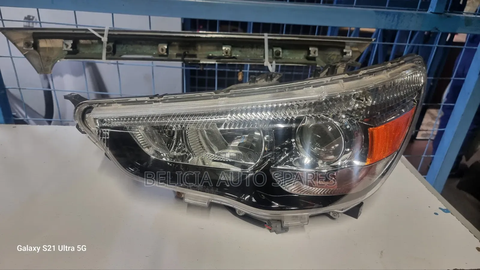 Mitsubishi RVR Xenon Black Shade