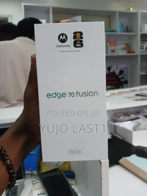 New Motorola Edge 70 Fusion 256 GB Green