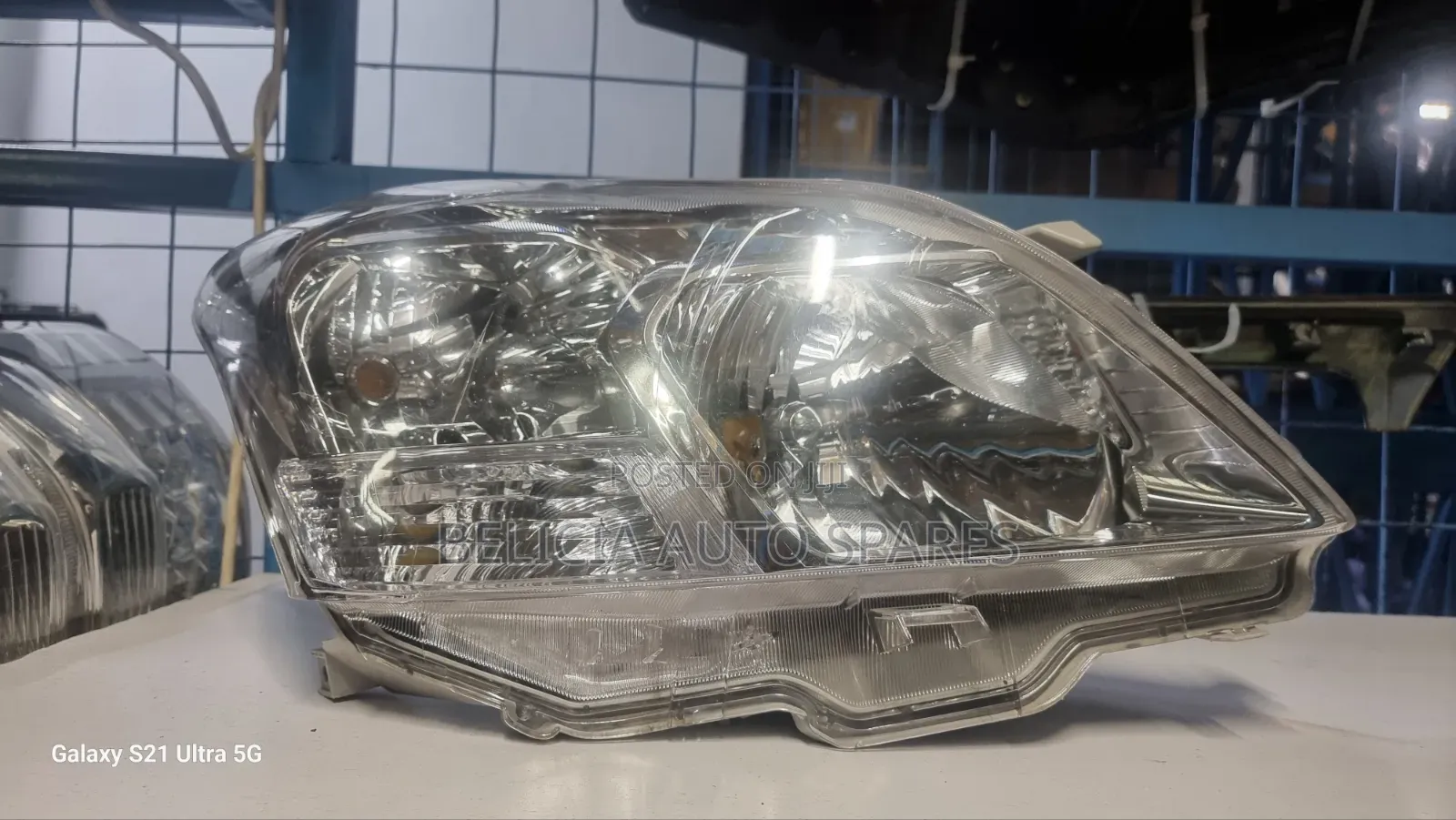 Premio 260 Non Xenon Headlight