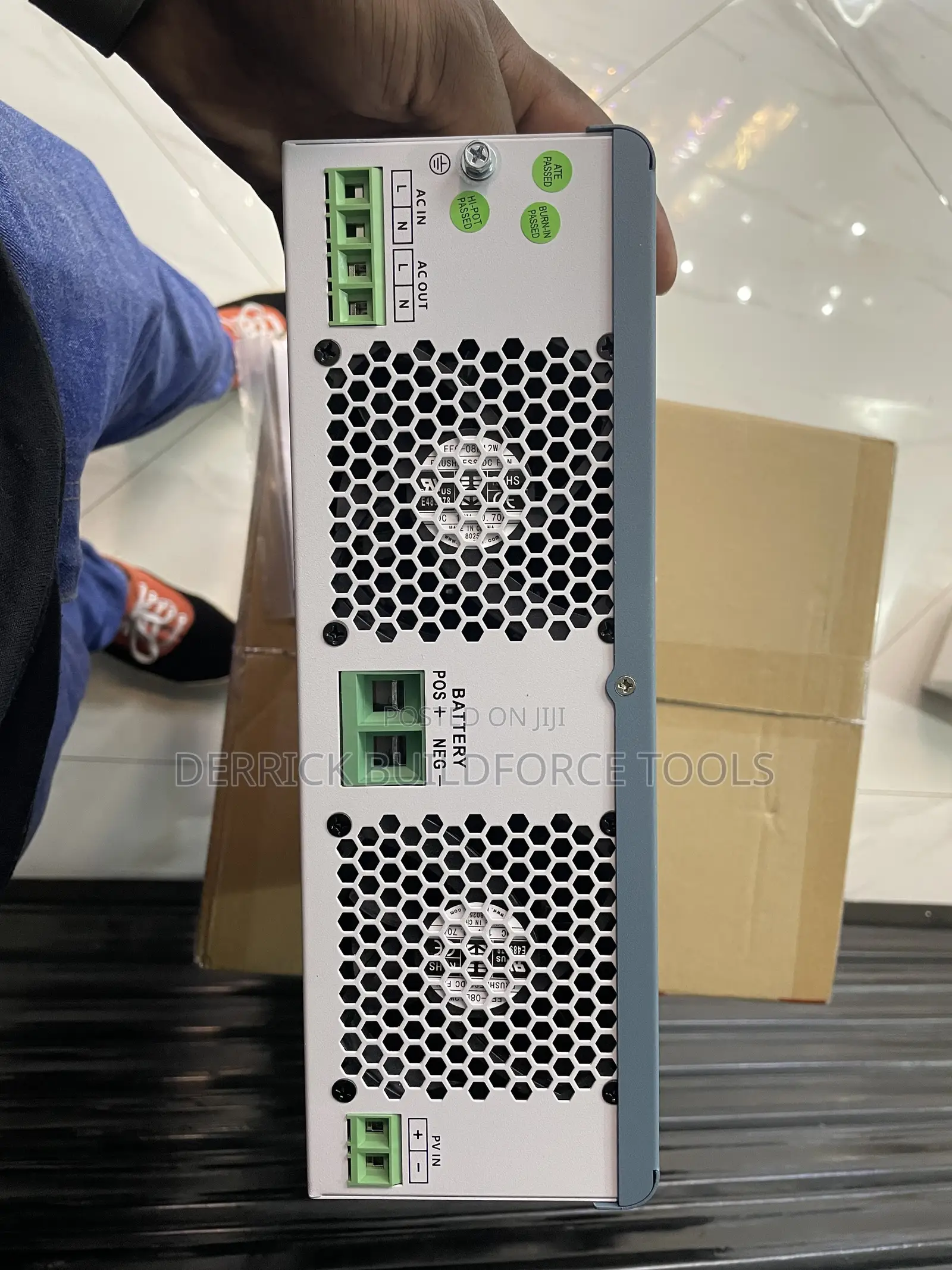 Premier 3.2kw 24v Hybrid Inverter With MPPT