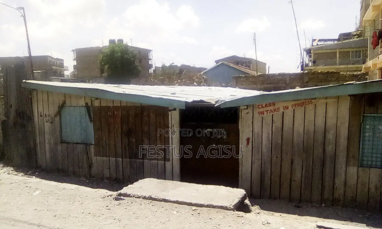 80x40, Corner Plot Kayole 2nd Row Kioi Stage