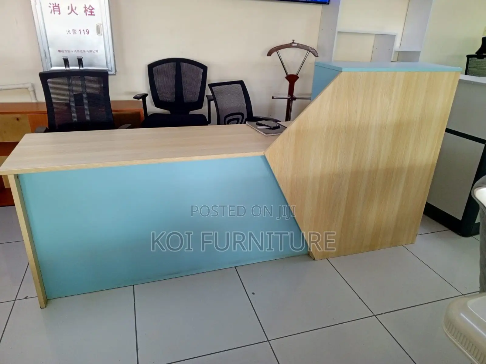 Office Desk : F4 Custom Modern 2.4-meter Reception Counter Desk