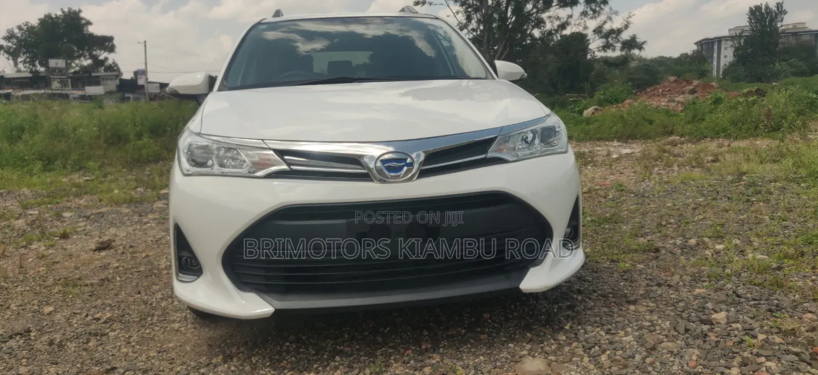 Toyota Corolla Fielder 1.5 Hybrid FWD 2019 White