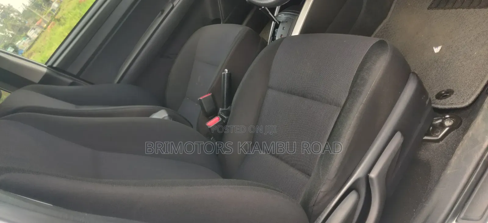 Toyota Corolla Fielder 1.5 Hybrid FWD 2019 White