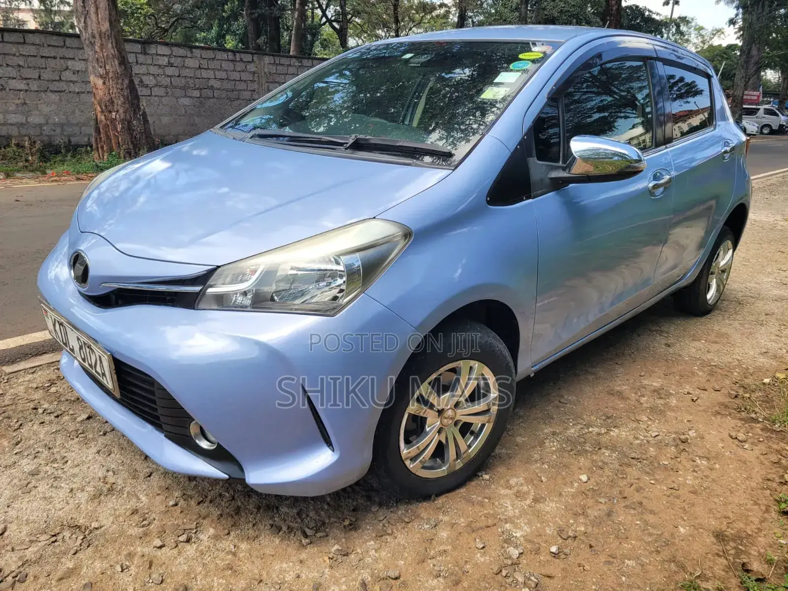 Toyota Vitz 2015