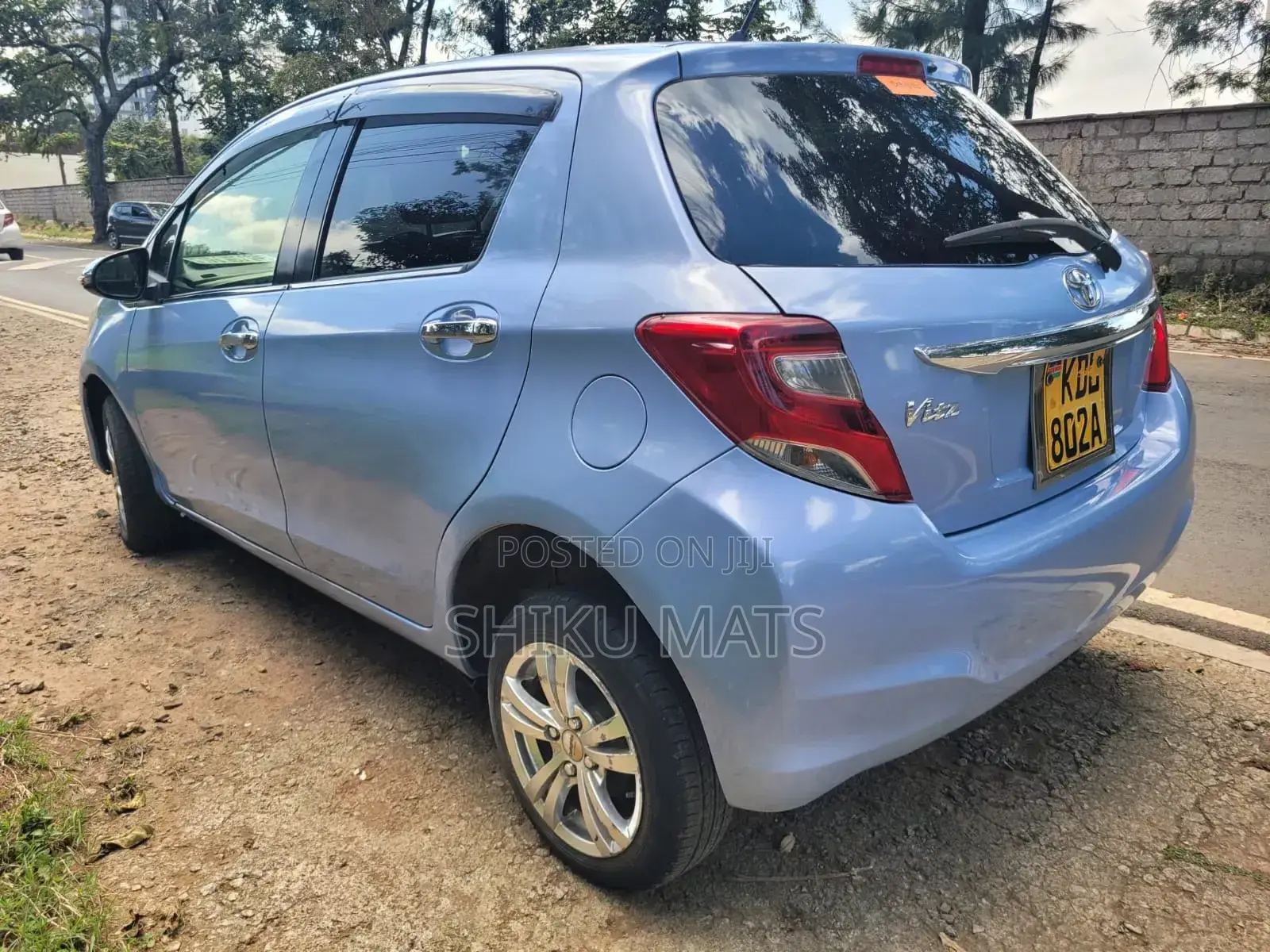 Toyota Vitz 2015
