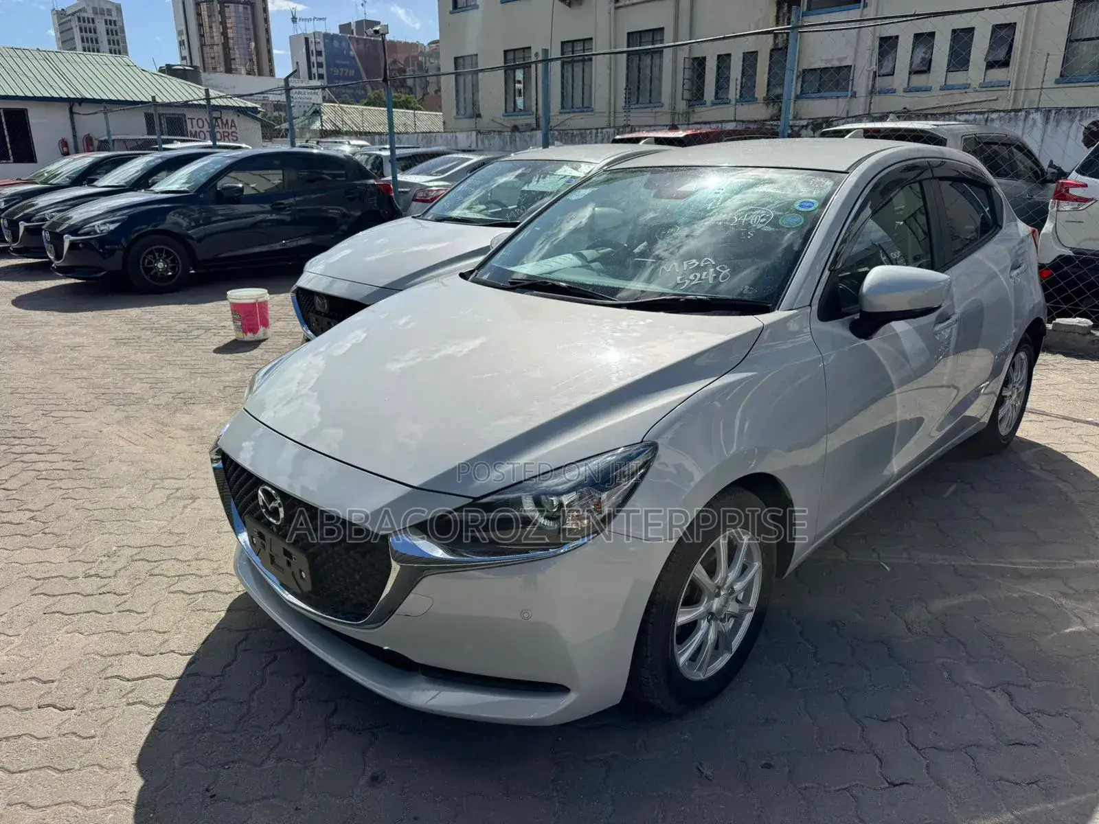 Mazda 2 2019 Off white