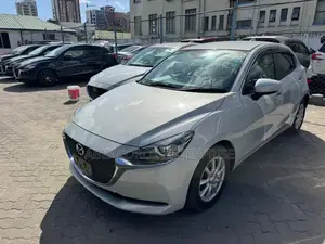 Mazda 2 2019 Off white