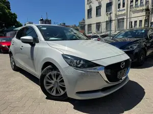 Mazda 2 2019 Off white