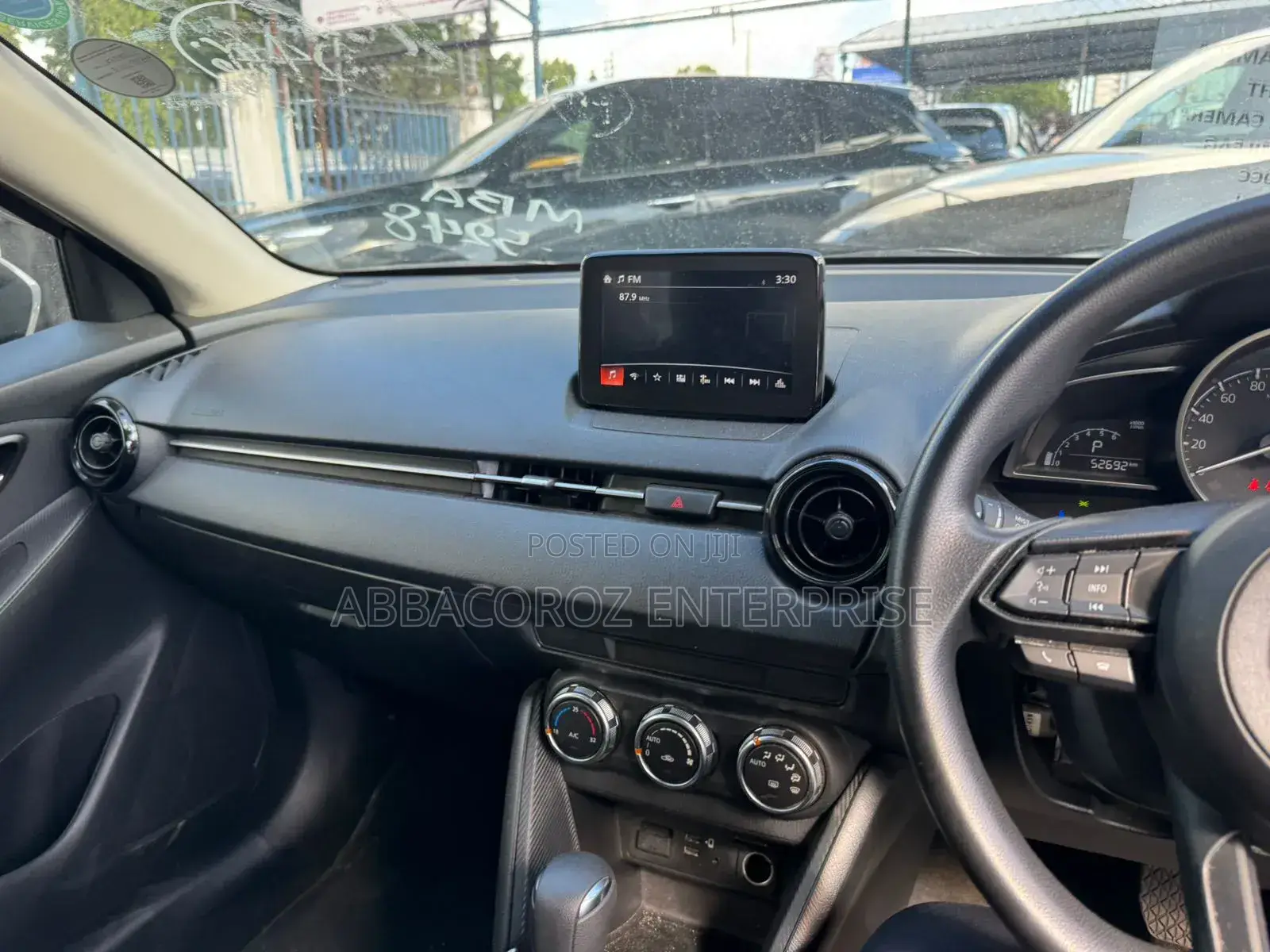 Mazda 2 2019 Off white