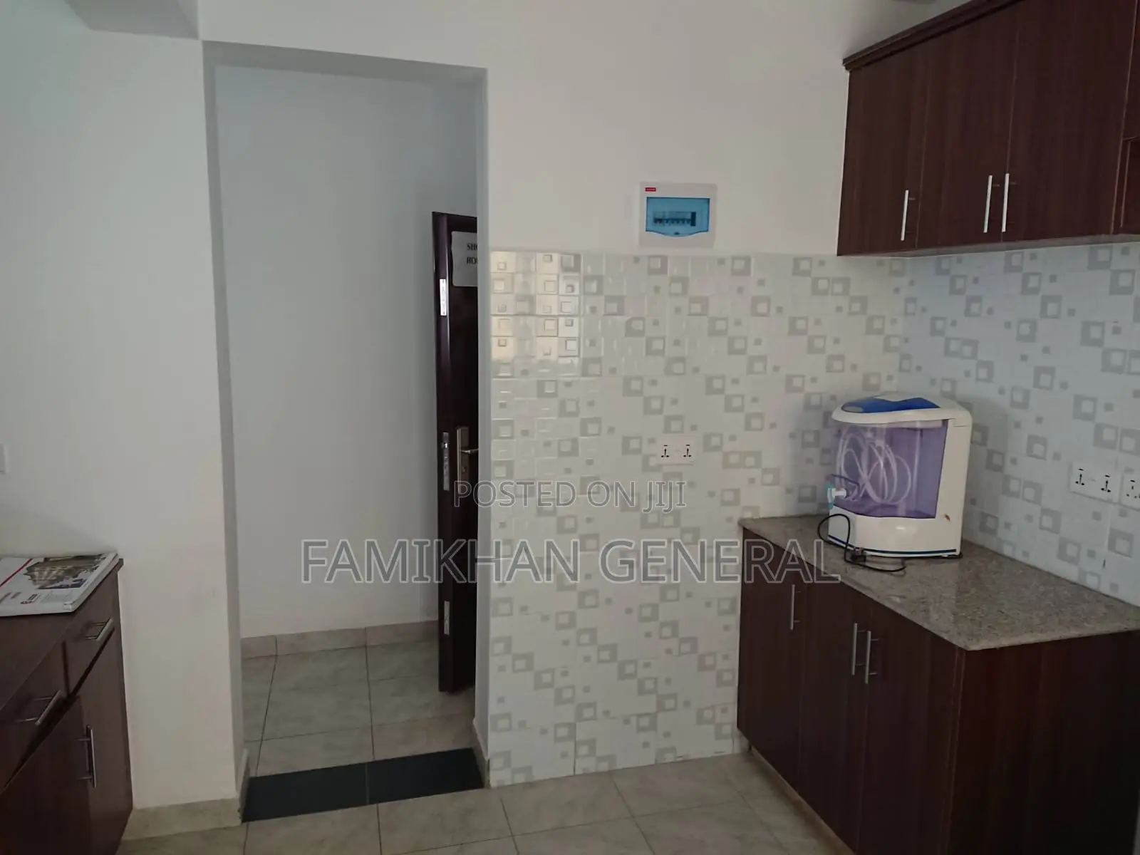 3bdrm Block of Flats in Greatwall, Gateway Mall Area for sale