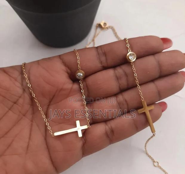 Minimalist Necklace and Bracelet Set - thumbnail 2