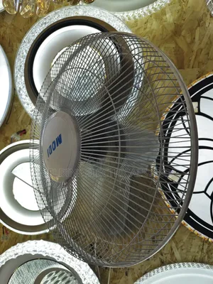 Wall Mount Fan 16"