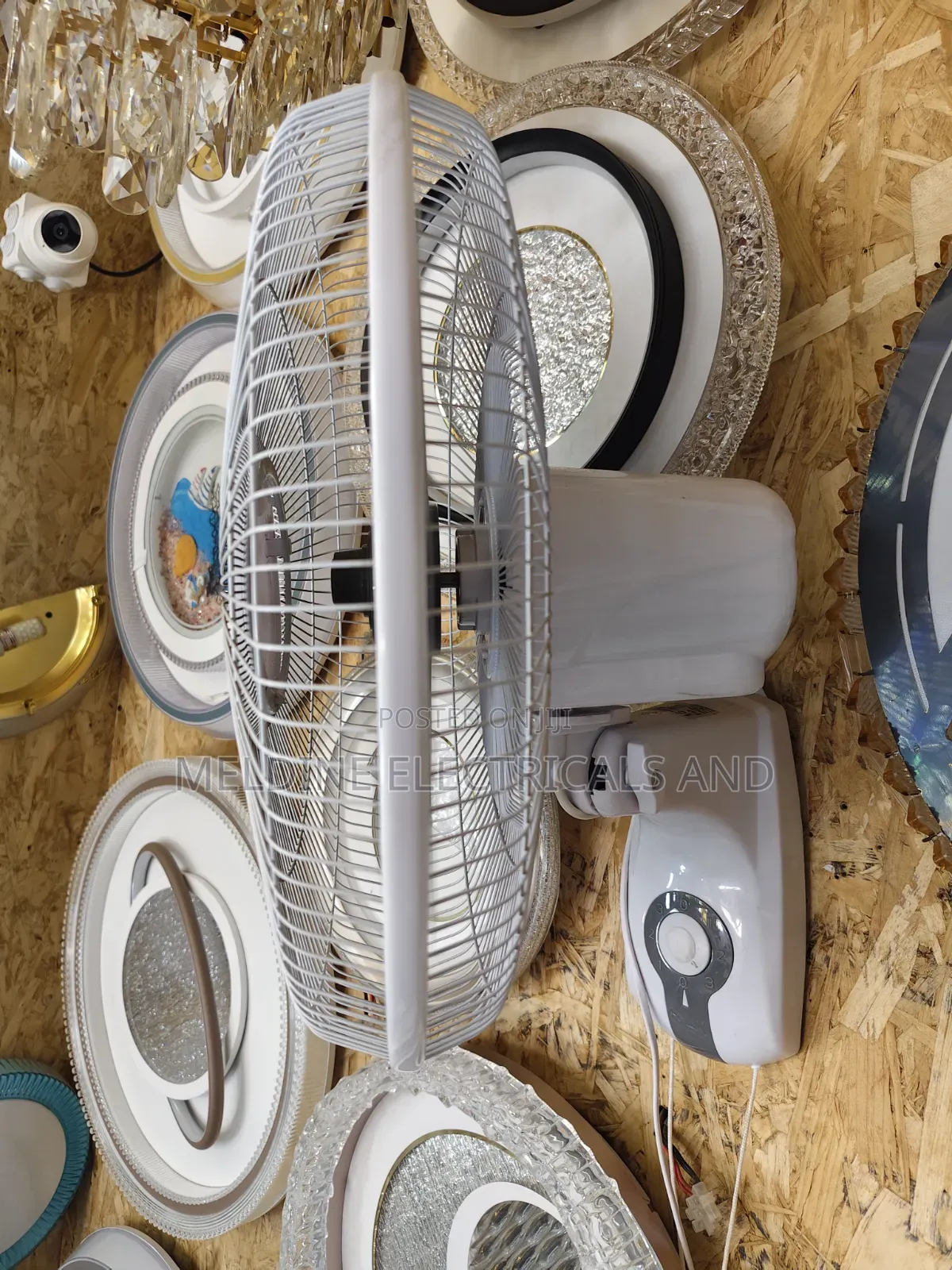 Wall Mount Fan 16"