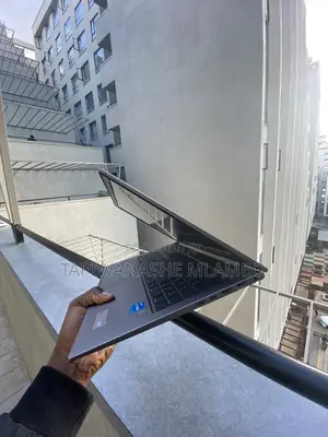 Laptop HP ZBook Firefly G8 8GB Intel Core i5 SSD 512GB