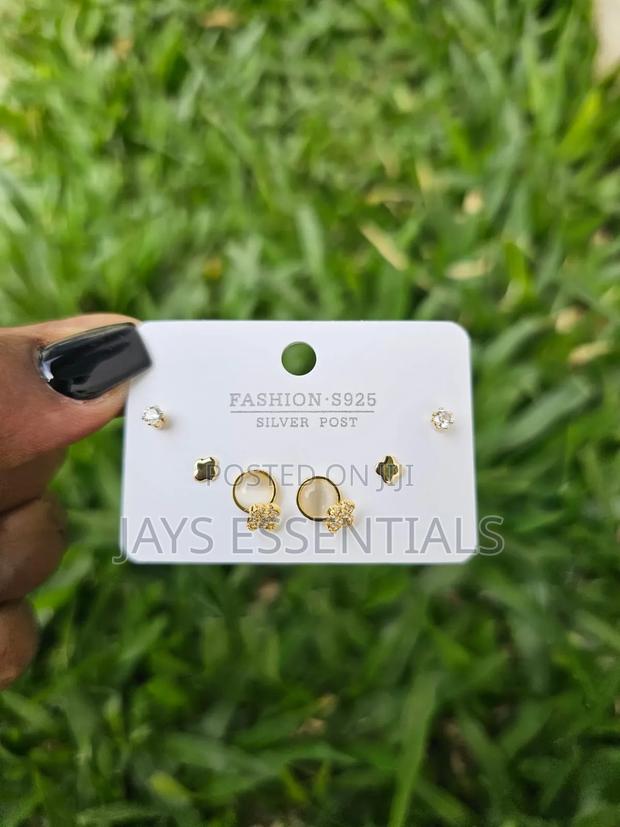 Minimalist Gold Stud Earrings Set - thumbnail 20