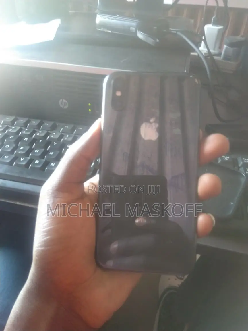 Apple iPhone X 64 GB Black