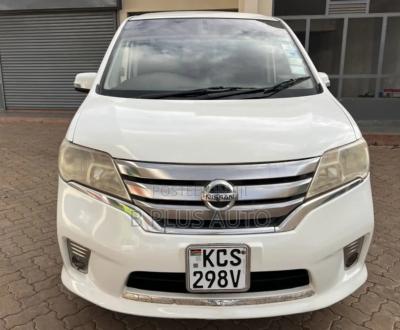 Nissan Serena 2011 White