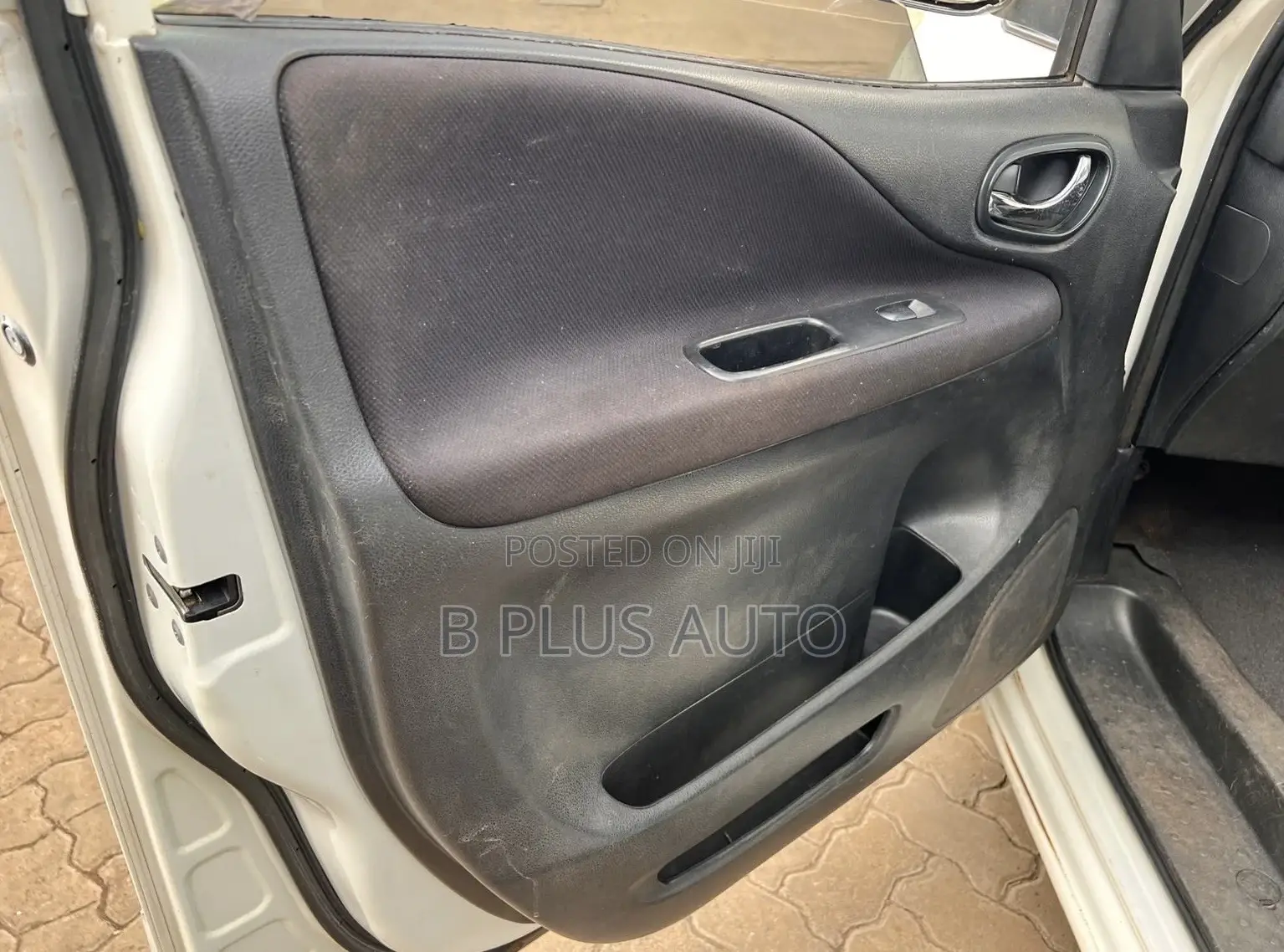 Nissan Serena 2011 White