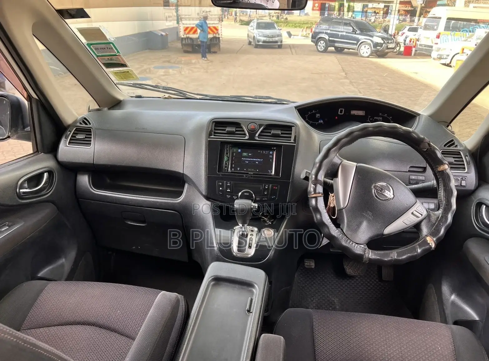 Nissan Serena 2011 White