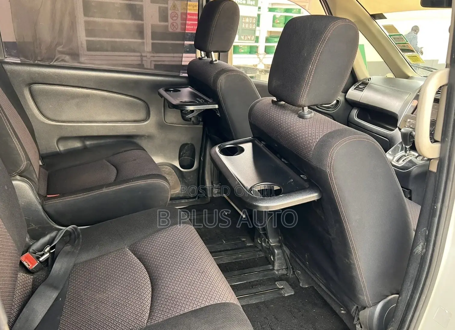 Nissan Serena 2011 White