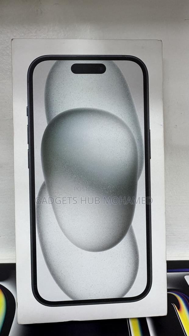 New Apple iPhone 15 128 GB Black - main view