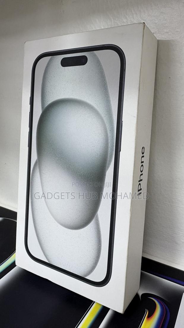 New Apple iPhone 15 128 GB Black - thumbnail 3