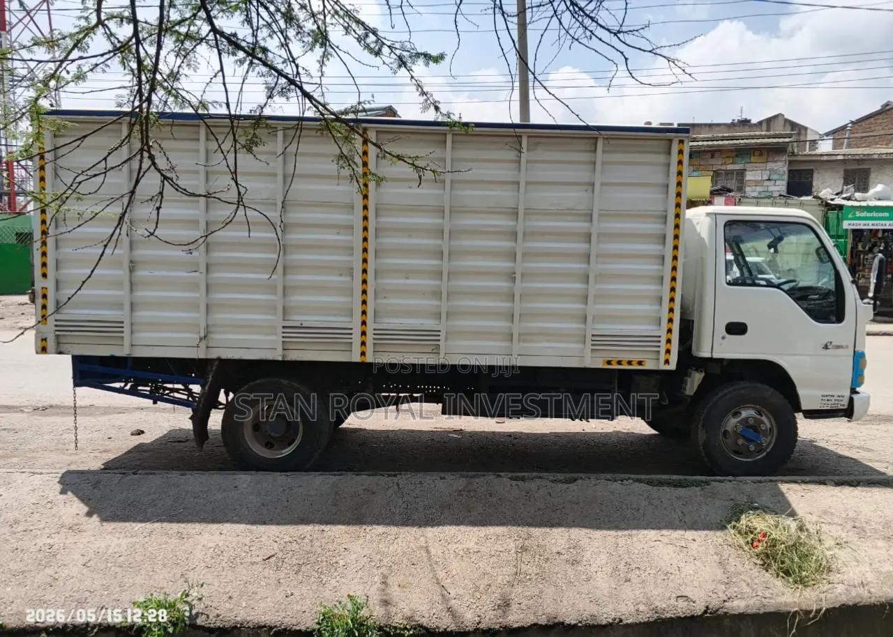 Isuzu NPR 2015