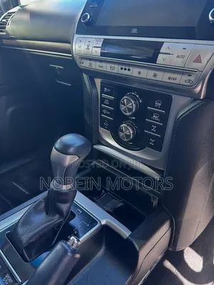 Toyota Land Cruiser Prado Kakadu 2018 Matt Black