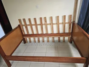 Used 4 by 6 Bed