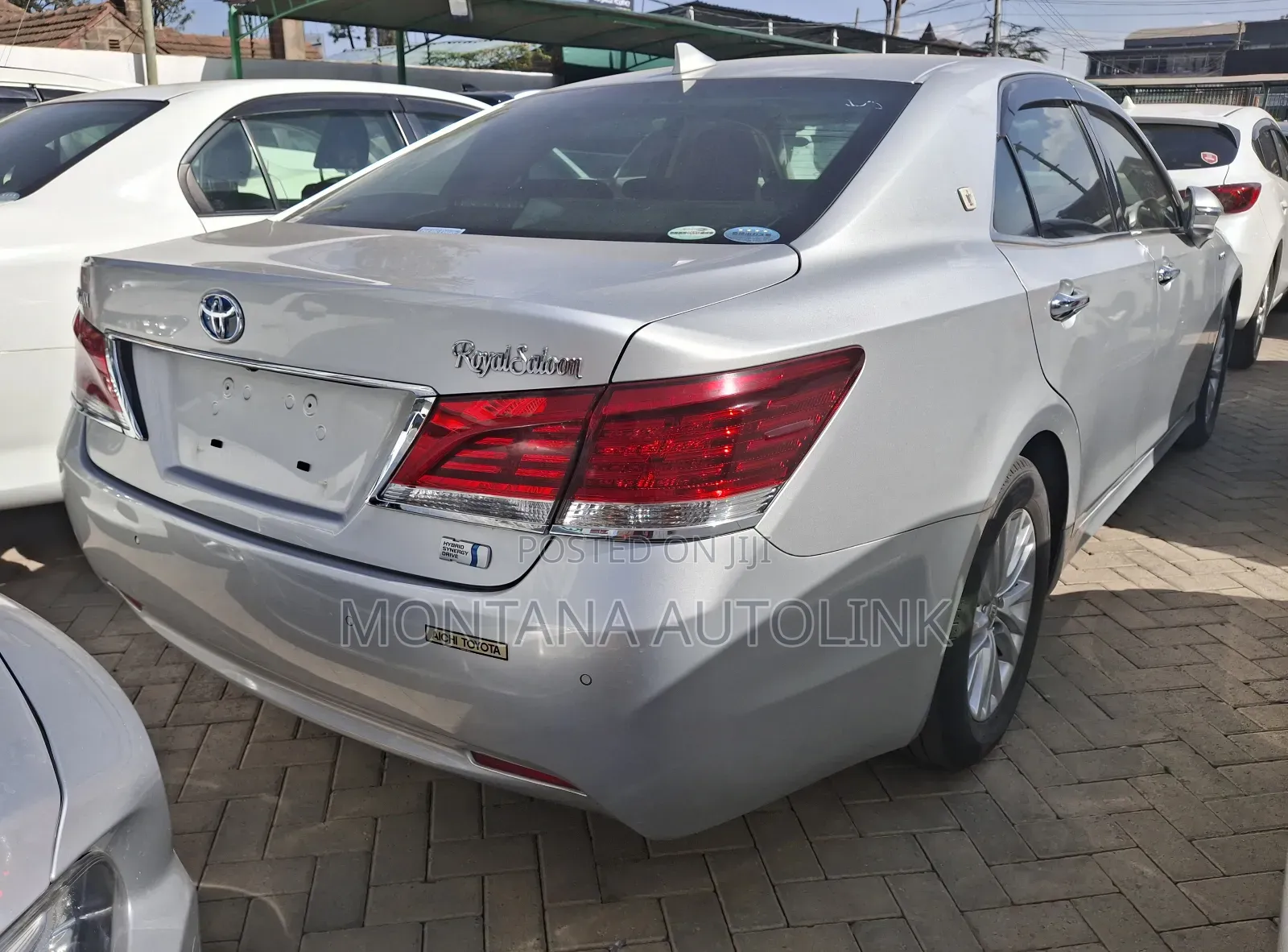 Toyota Crown 2018 Silver