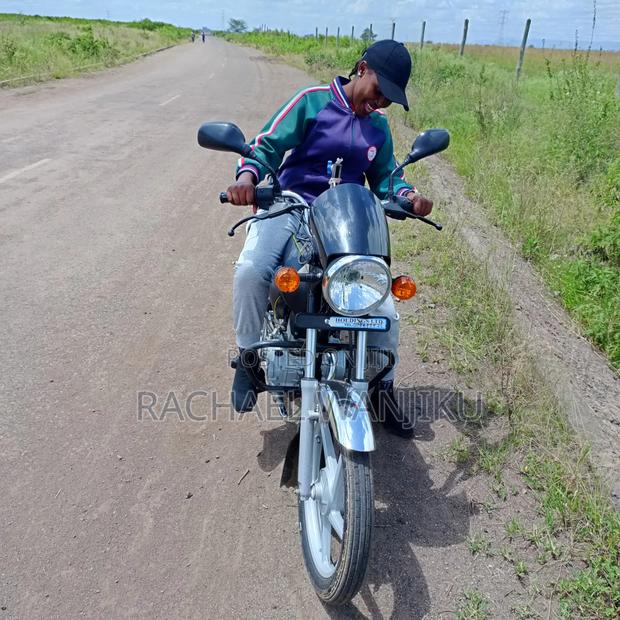 Bajaj Boxer 100 2022 Red - thumbnail 3