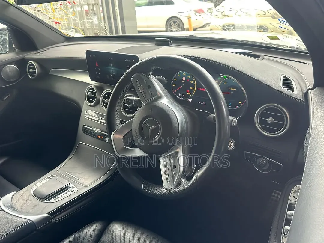 Mercedes-Benz GLC-Class 2019 Off white