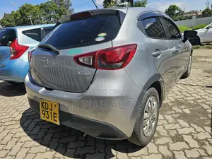 Mazda Demio 2015 Silver