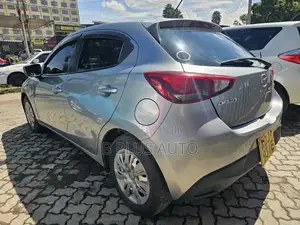 Mazda Demio 2015 Silver