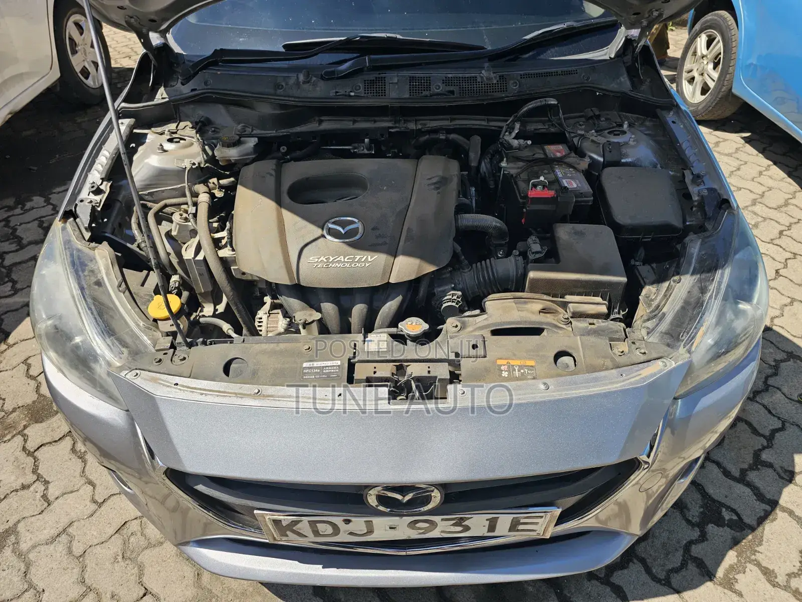 Mazda Demio 2015 Silver