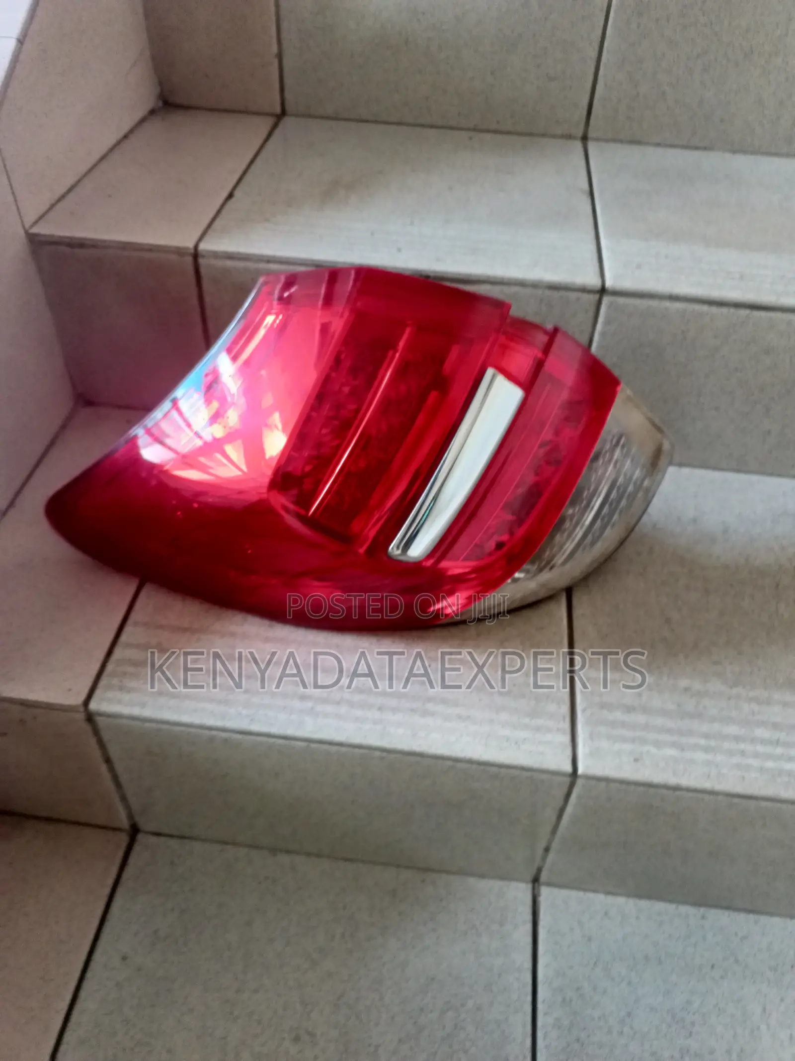 Toyota Vanguard 2012 Blacklight