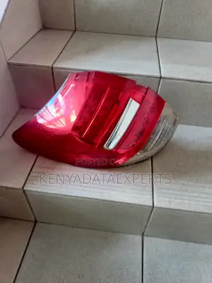 Toyota Vanguard 2012 Blacklight