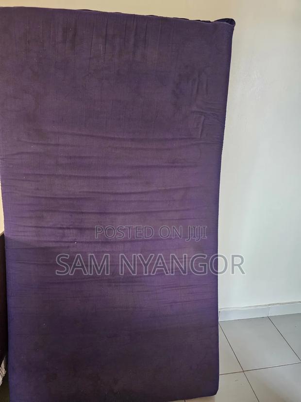 Used 4 by 6 Mattress