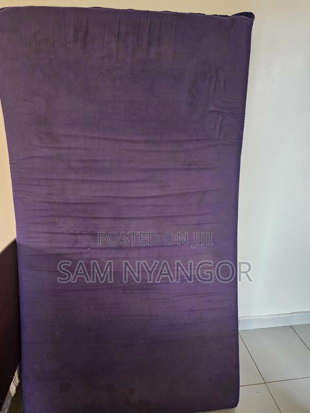 Used 4 by 6 Mattress - thumbnail 2