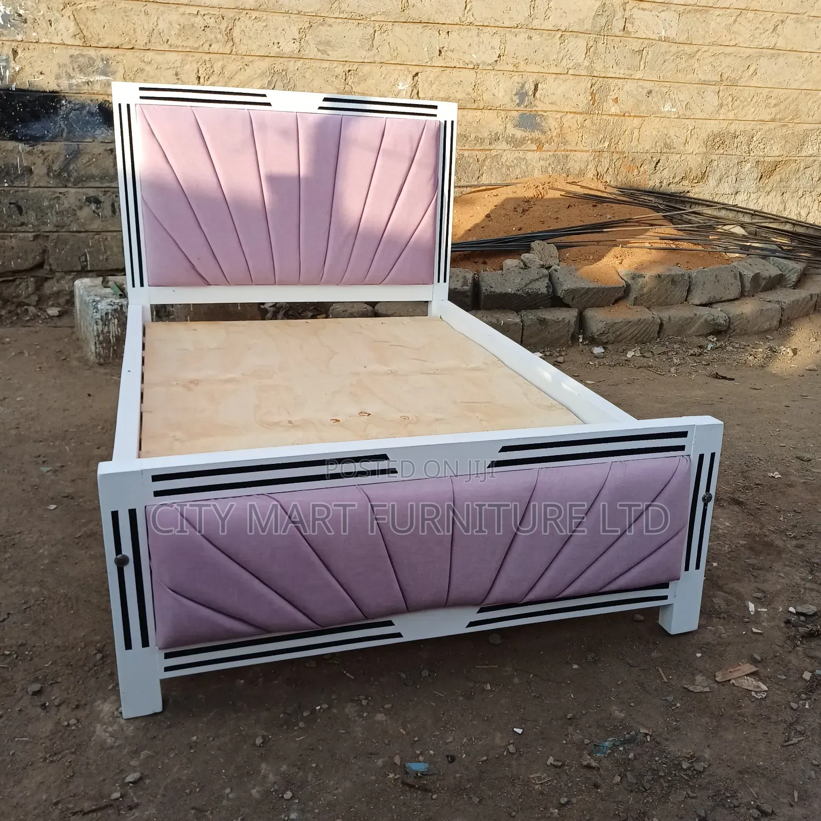 Favorable Modern Mocket Beds on Offer!