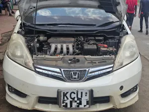 Honda Fit Shuttle 2012 White